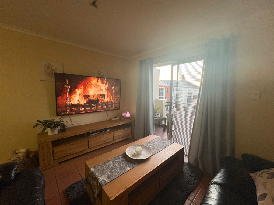 To Let 1 Bedroom Property for Rent in Vredekloof Heights Western Cape